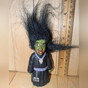 Spooky Green Witch Figurine Vintage Needs Batteries Replaced